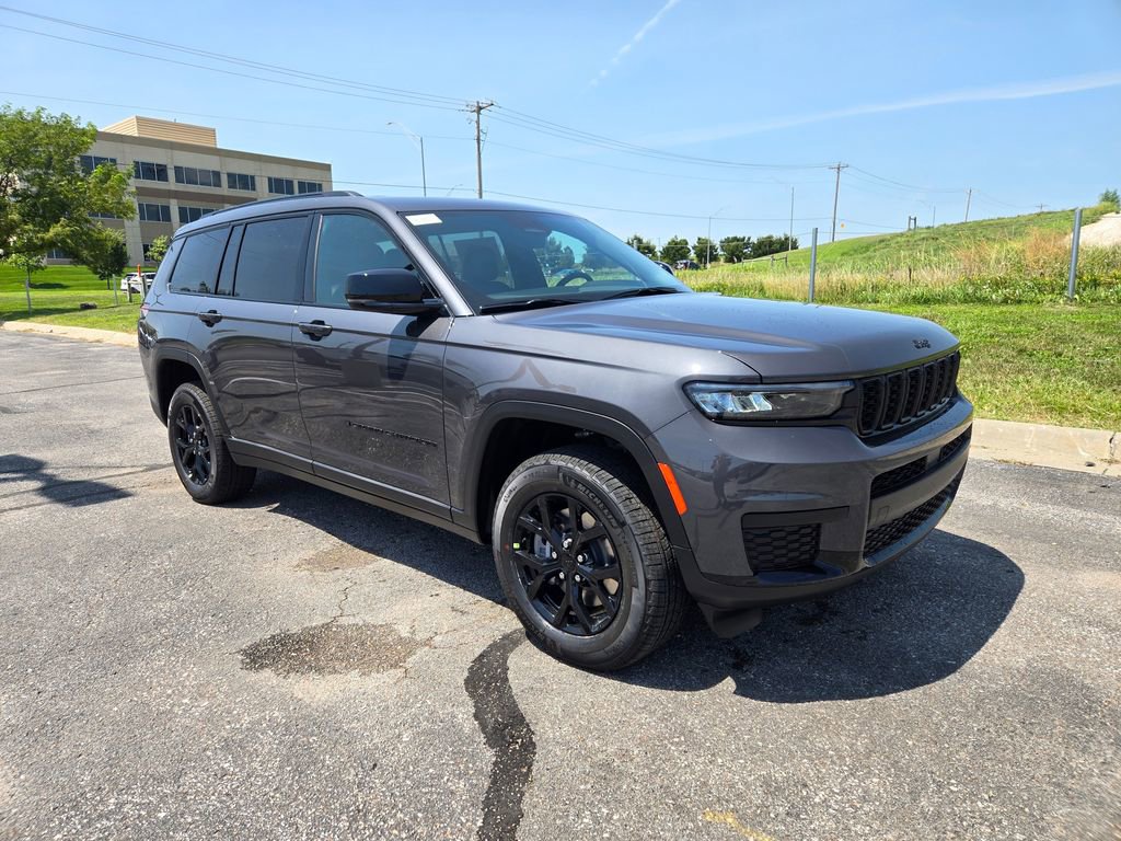 New 2025 Jeep Grand Cherokee L Laredo