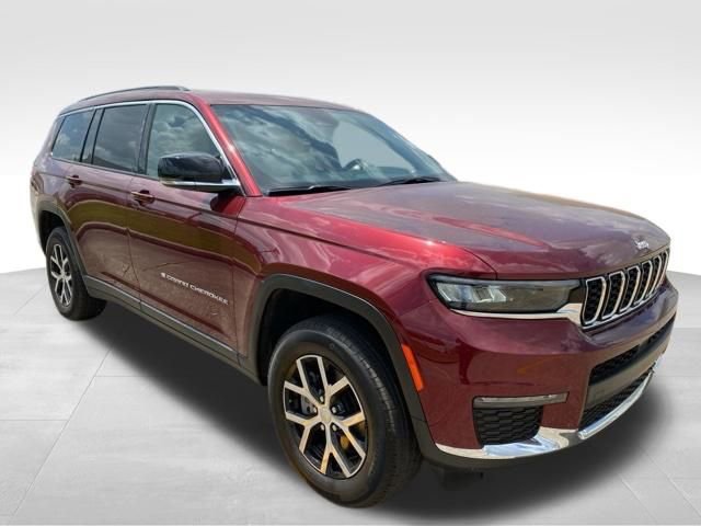 Used 2025 Jeep Grand Cherokee L Limited AWD/4WD image 4