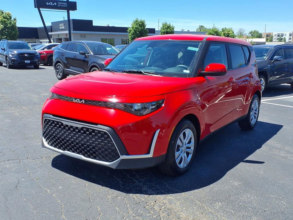 Used 2023 Kia Soul LX FWD image 29