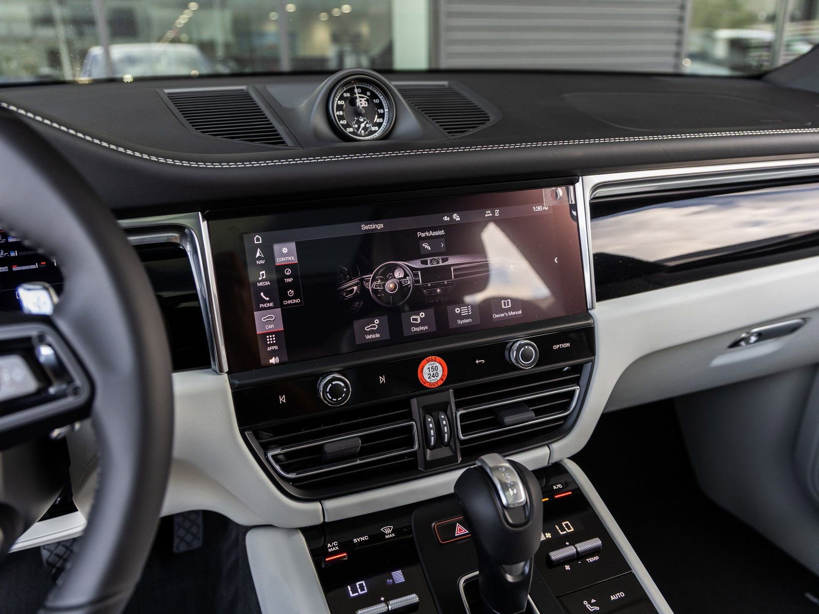 New 2026 Porsche Macan Turbo image 30