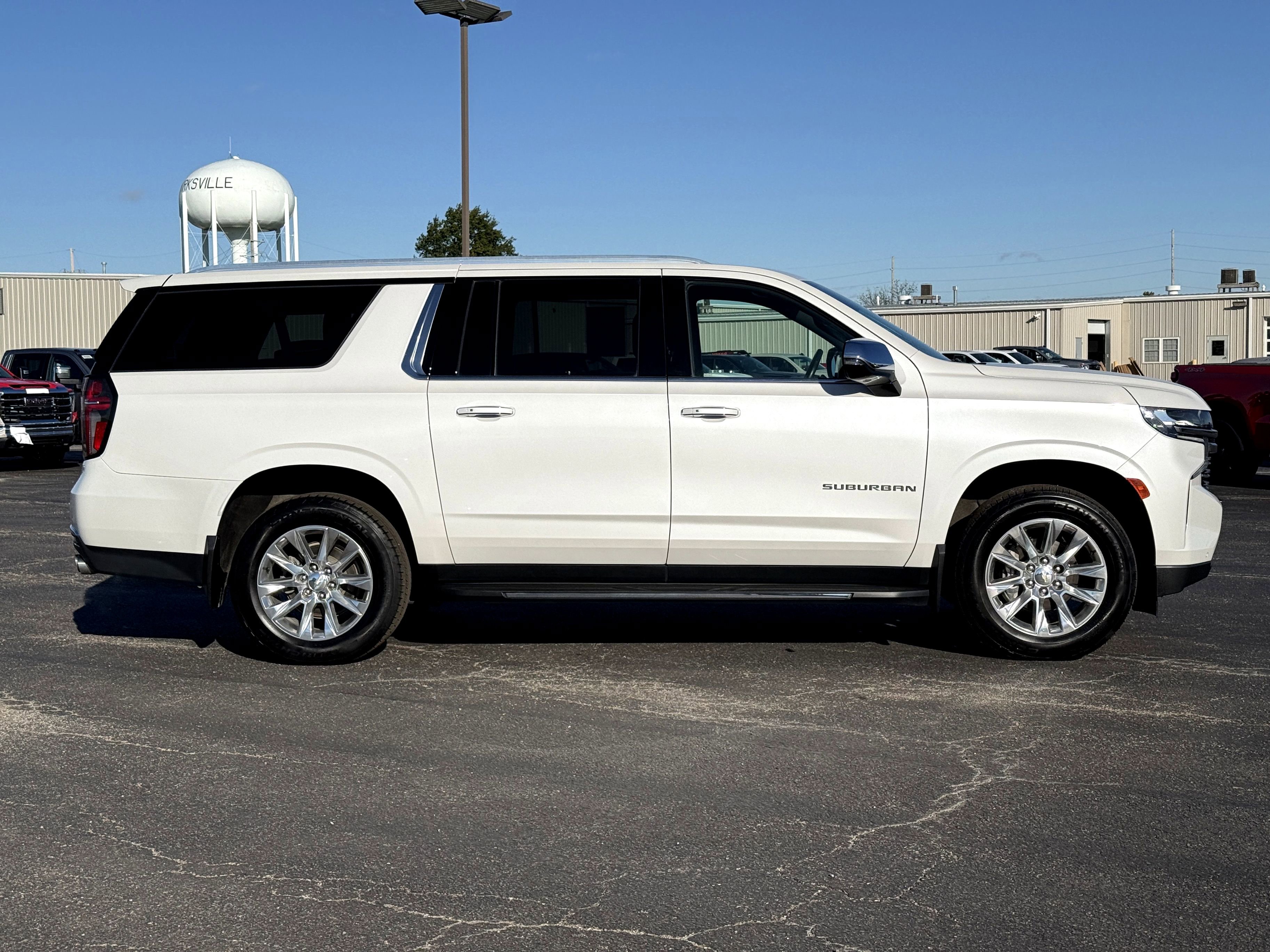 Used 2021 Chevrolet Suburban Premier image 2