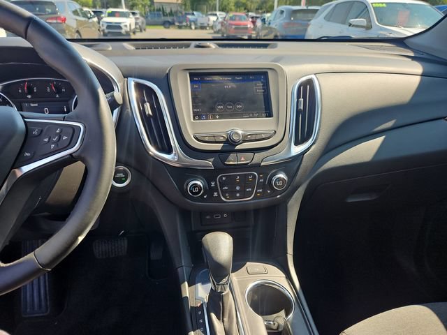 Used 2024 Chevrolet Equinox LT FWD image 17
