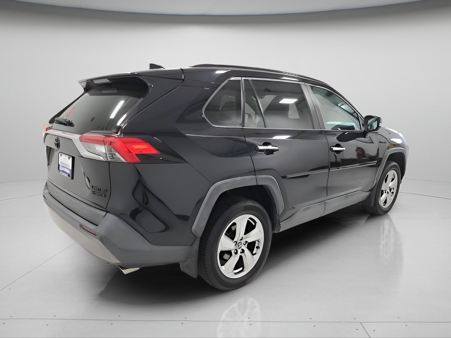 Used 2020 Toyota RAV4 Limited w/ Limited Grade Weather Package AWD/4WD image 6