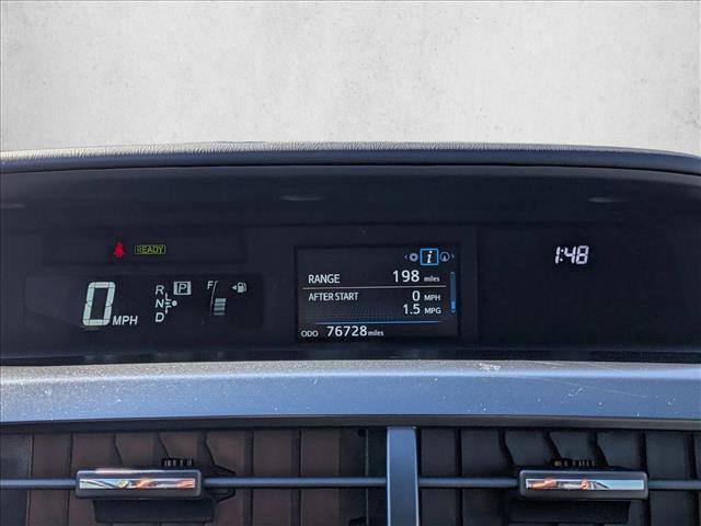 Used 2017 Toyota Prius V Five image 9