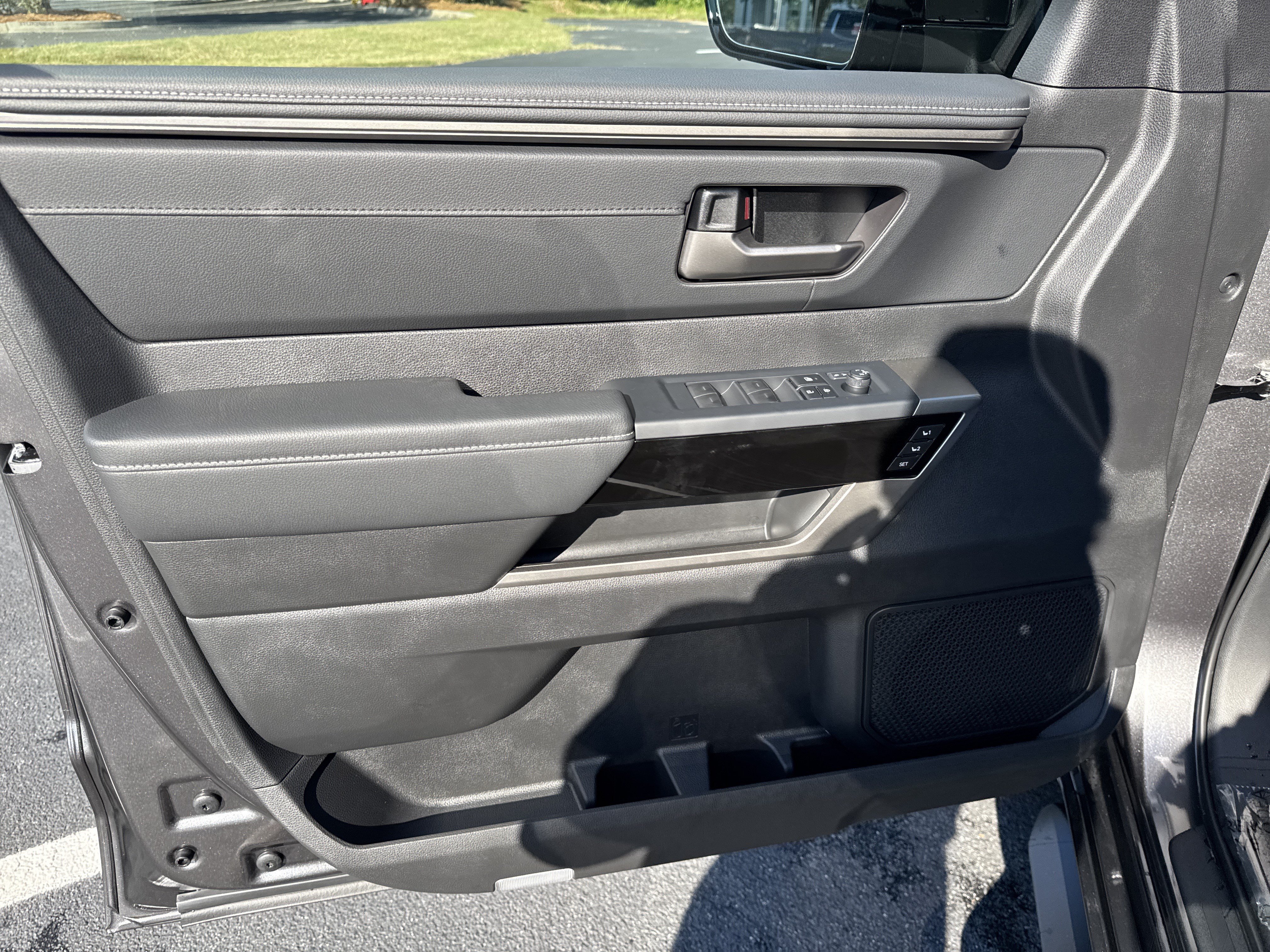 New 2026 Toyota Tundra Limited AWD/4WD image 23