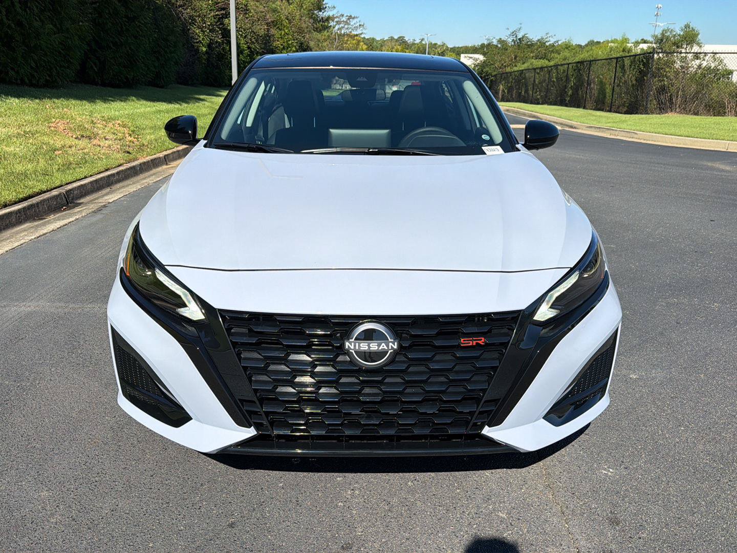 New 2026 Nissan Altima 2.5 SR w/ SR Midnight Edition Package FWD image 9