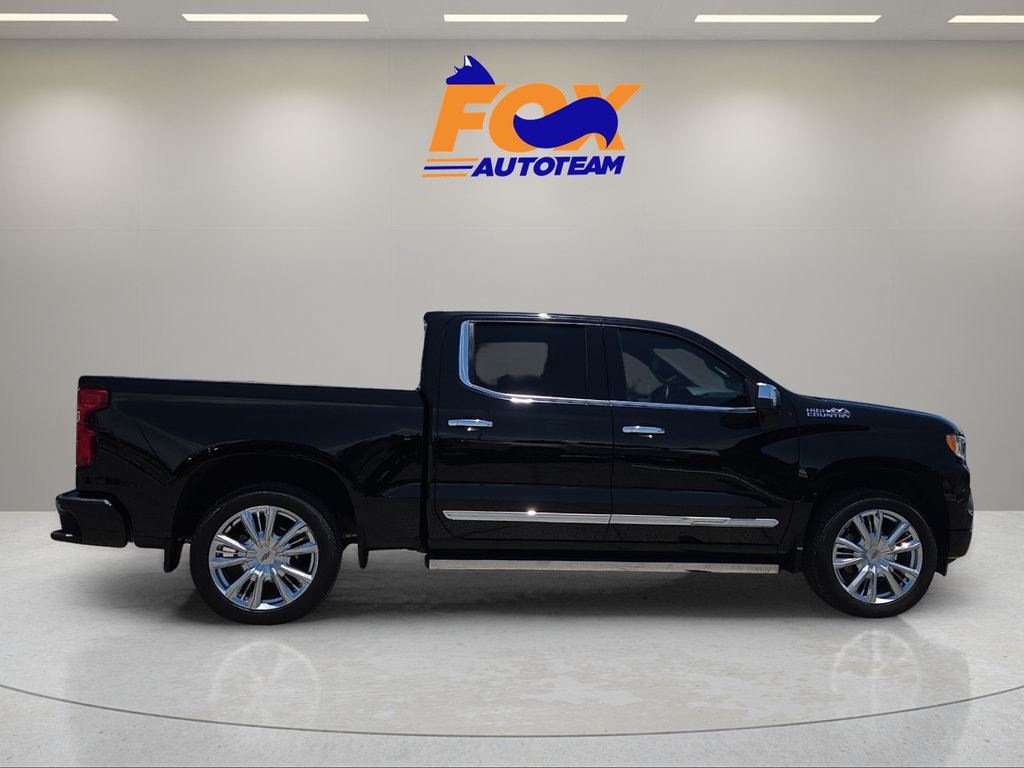 Used 2025 Chevrolet Silverado 1500 High Country AWD/4WD image 5