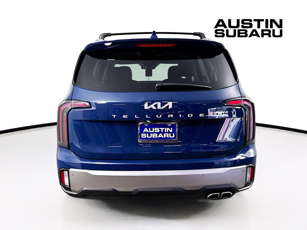 Used 2025 Kia Telluride EX w/ EX Captain's Chair Package FWD image 6