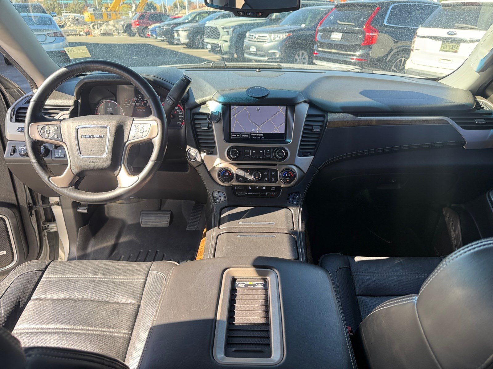 Used 2015 GMC Yukon Denali w/ Premium Package AWD/4WD image 19