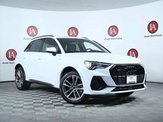 Used 2025 Audi Q3 2.0T Premium w/ Convenience Package AWD/4WD image 1