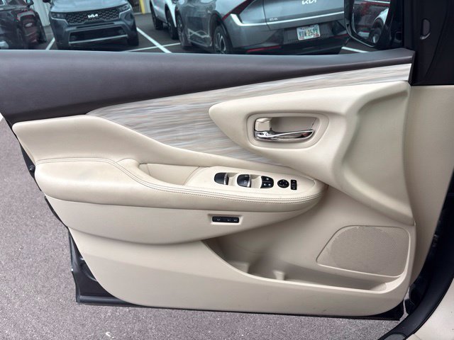 Used 2015 Nissan Murano Platinum w/ Platinum Technology Package FWD image 24