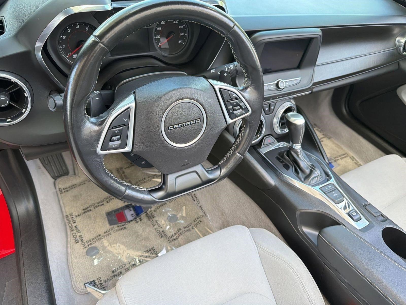 Used 2020 Chevrolet Camaro LT image 4