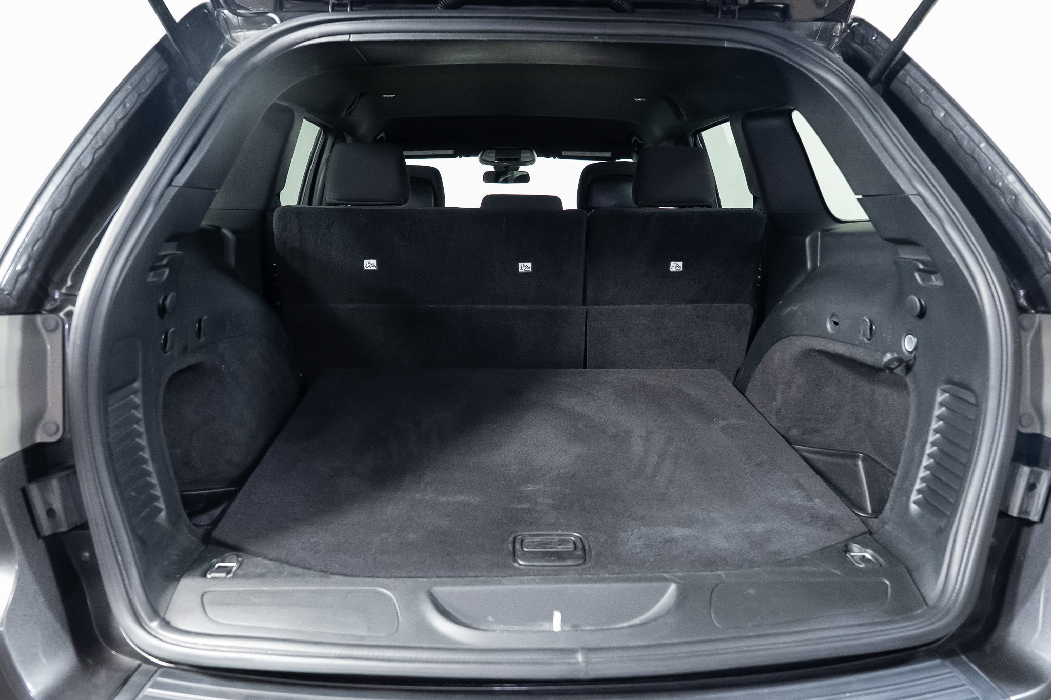 Used 2018 Jeep Grand Cherokee Laredo RWD image 39