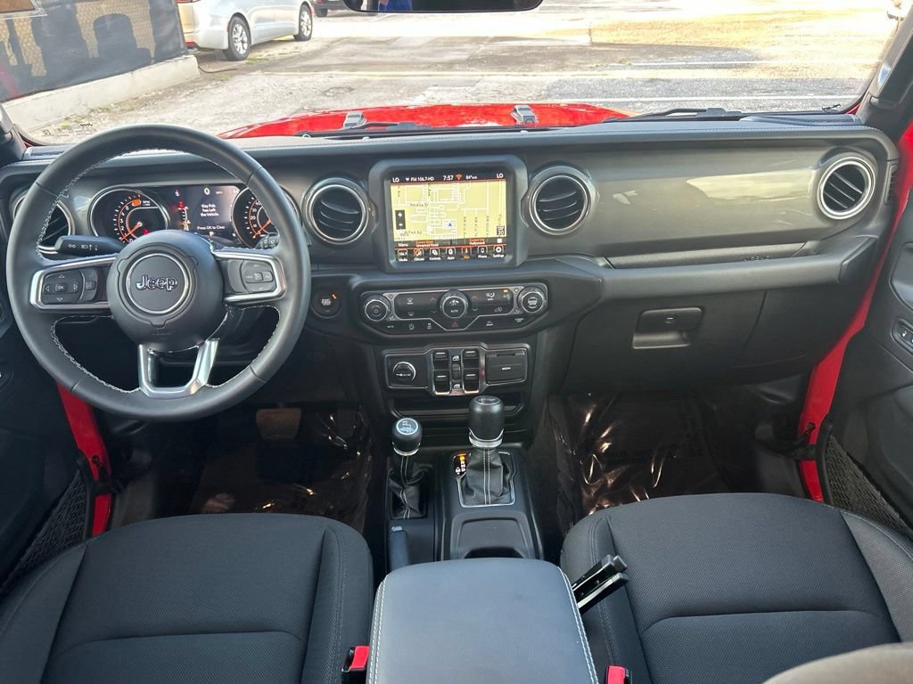 Used 2023 Jeep Wrangler Unlimited Sahara AWD/4WD image 33