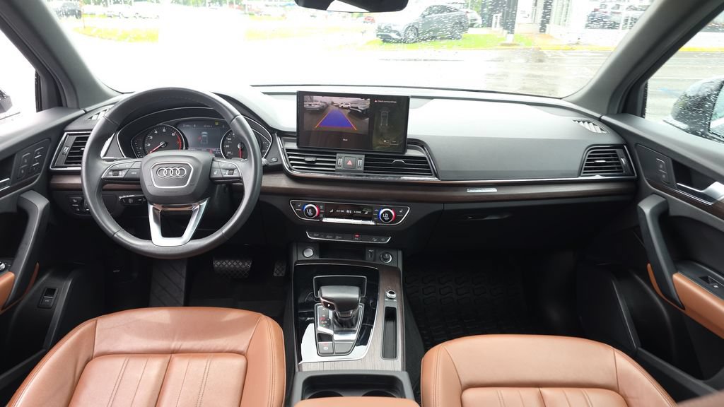 Used 2023 Audi Q5 2.0T Premium w/ Convenience Package AWD/4WD image 24