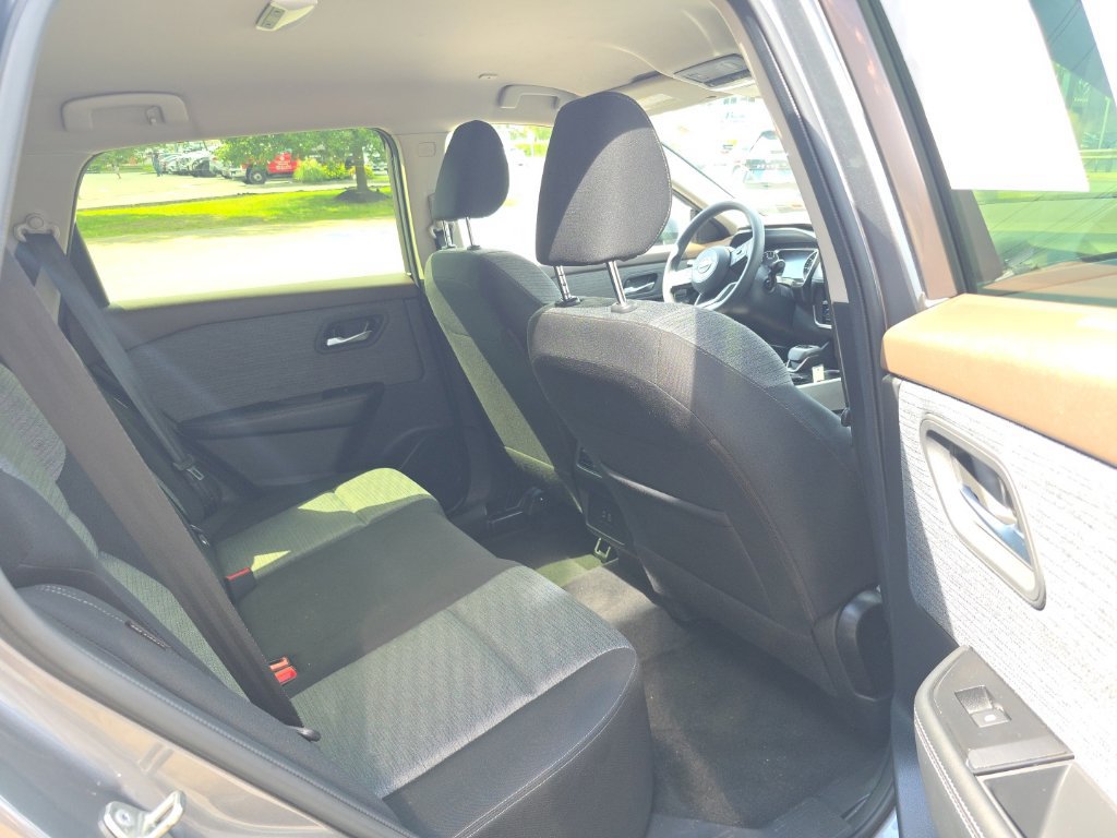 Certified 2023 Nissan Rogue SV AWD/4WD image 13