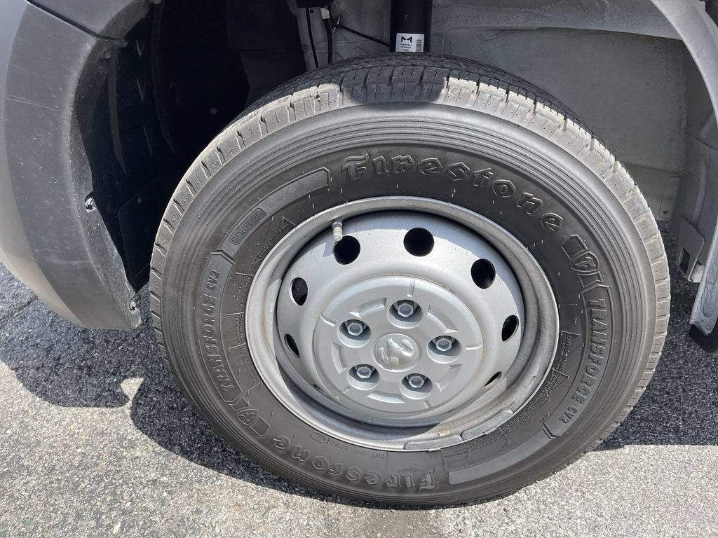Used 2023 RAM ProMaster 2500 w/ Convenience Group FWD image 2