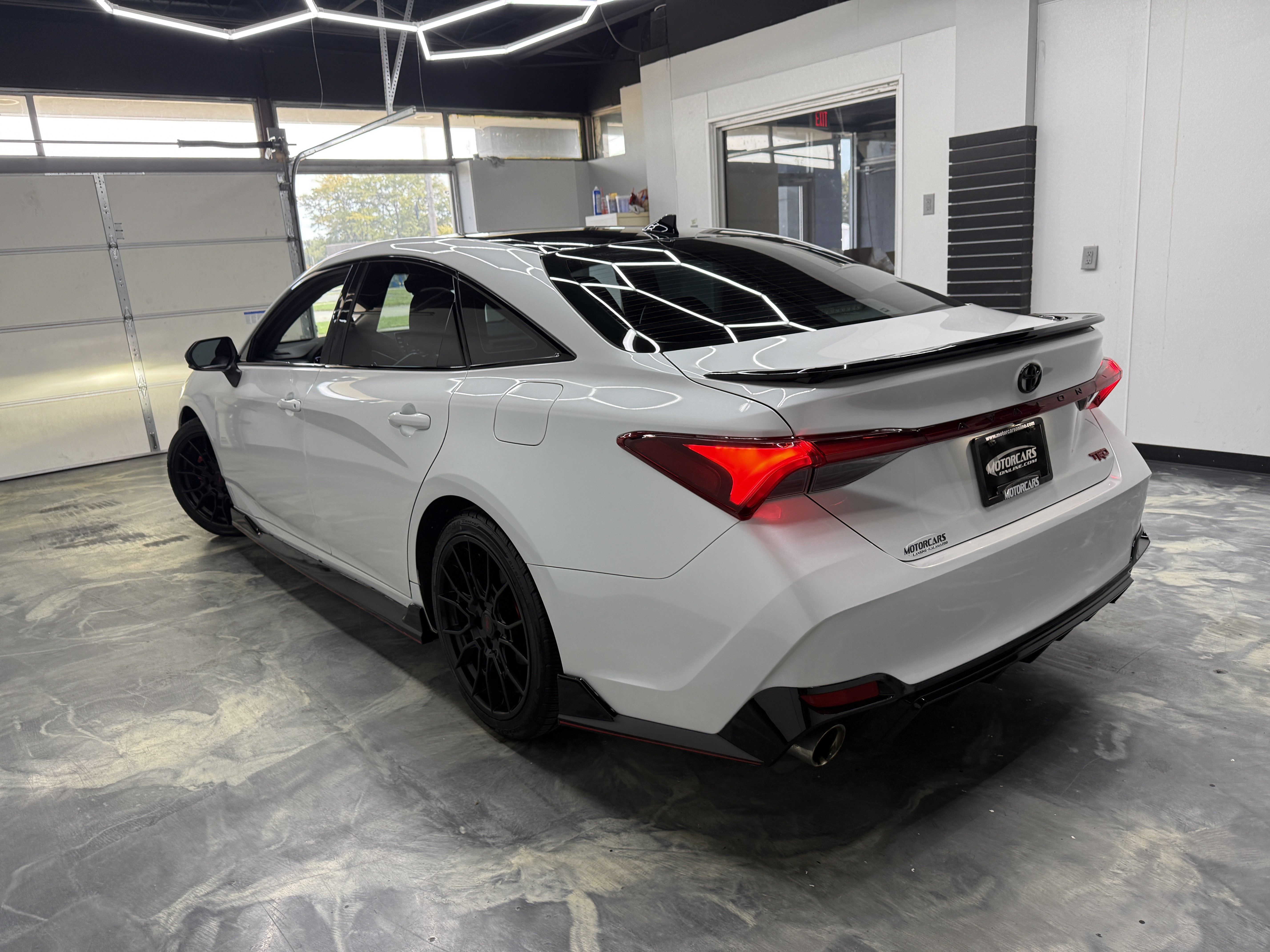 Used 2021 Toyota Avalon TRD FWD image 3
