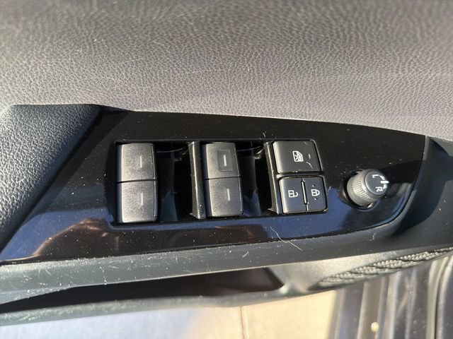 Certified 2019 Toyota Prius LE FWD image 10