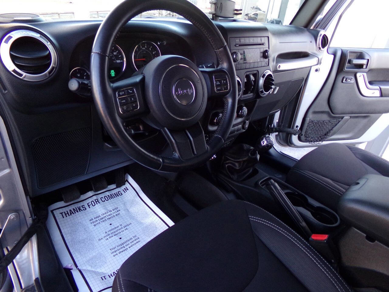 Used 2015 Jeep Wrangler Unlimited Sahara w/ Connectivity Group image 16