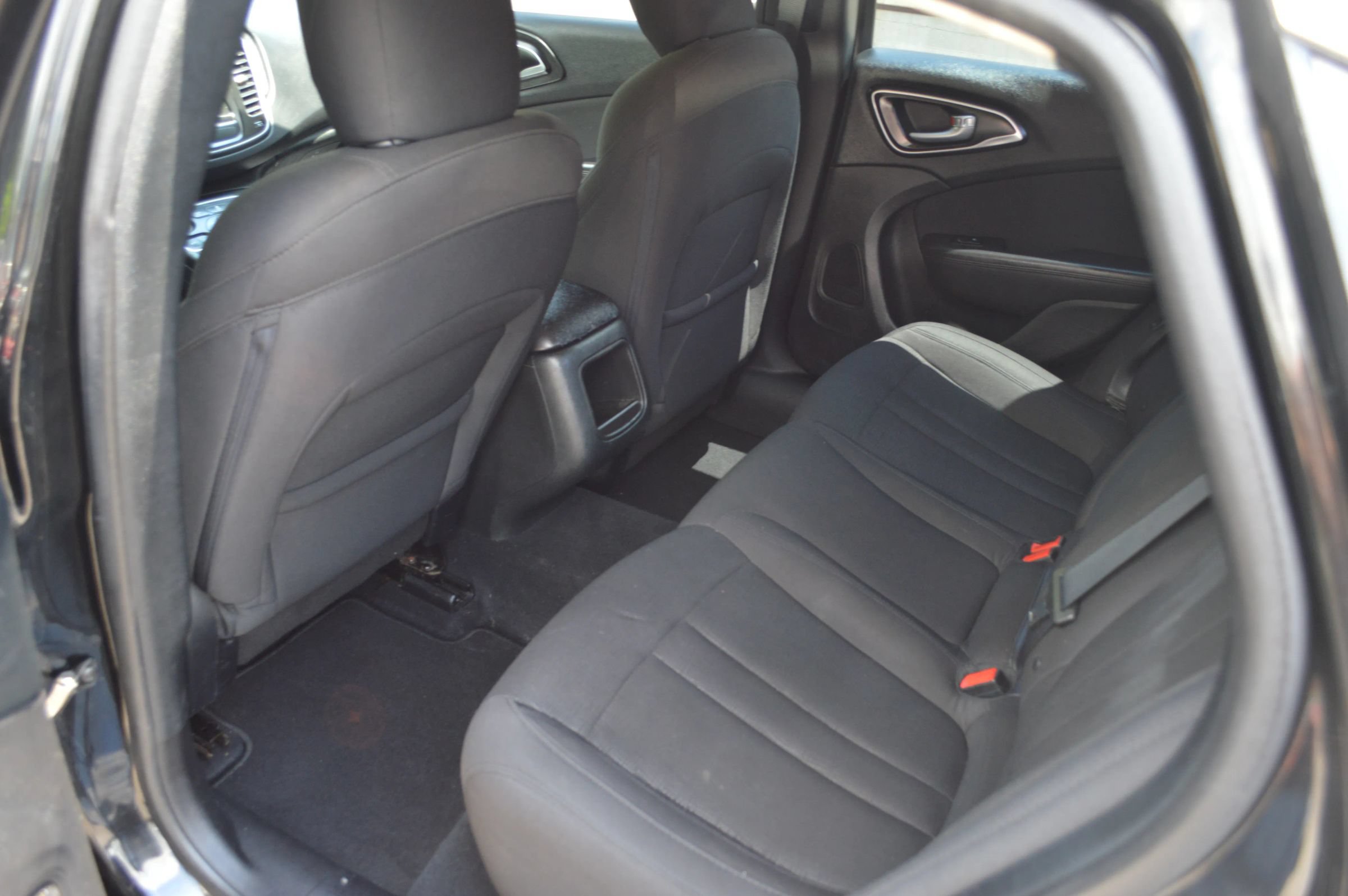 Used 2016 Chrysler 200 Limited FWD image 19