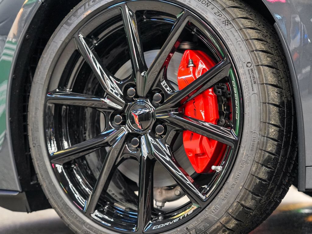 New 2027 Chevrolet Corvette Stingray Convertible w/ Stealth Interior Trim Package RWD image 29