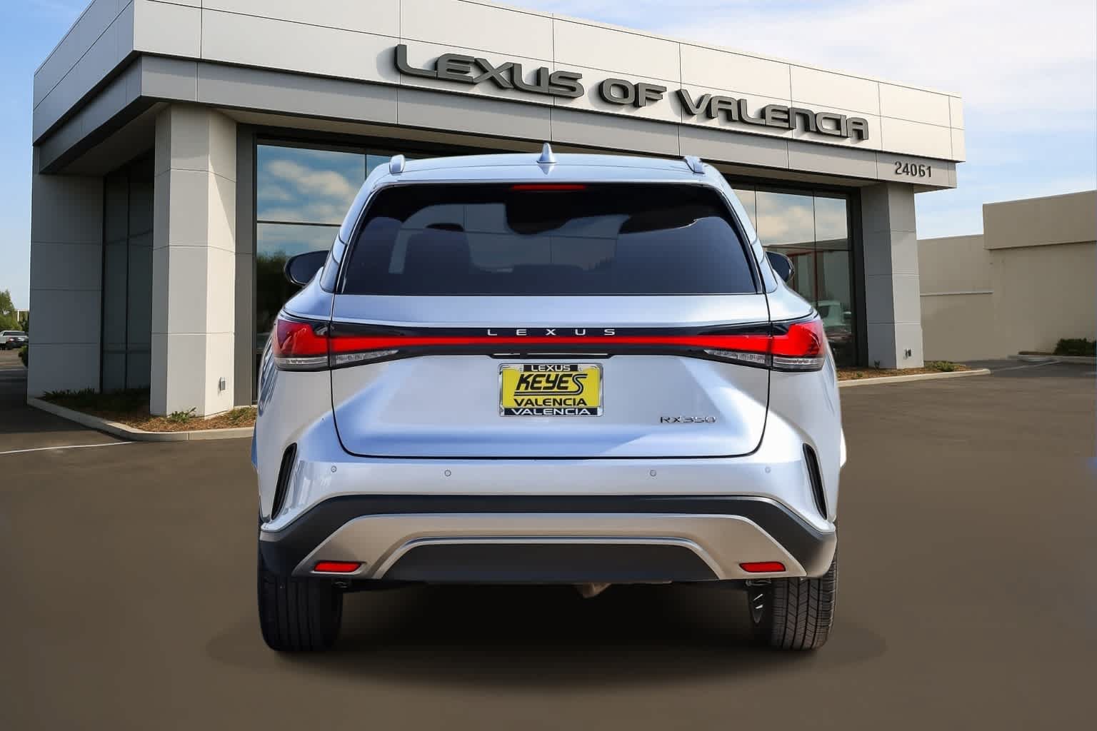 Used 2025 Lexus RX 350 Premium w/ Convenience Package FWD image 3