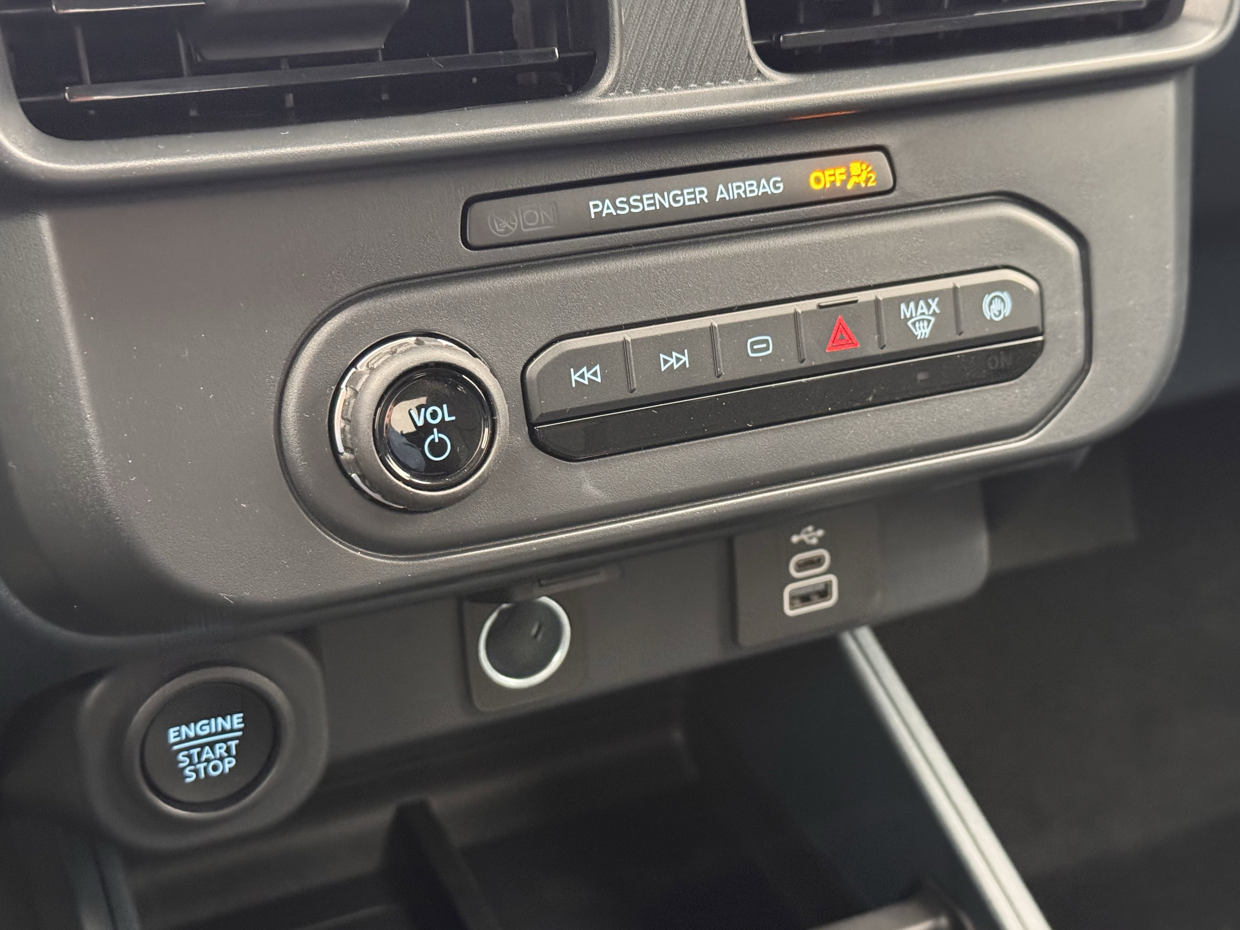 New 2025 Ford Maverick XLT w/ Black Appearance Package image 20