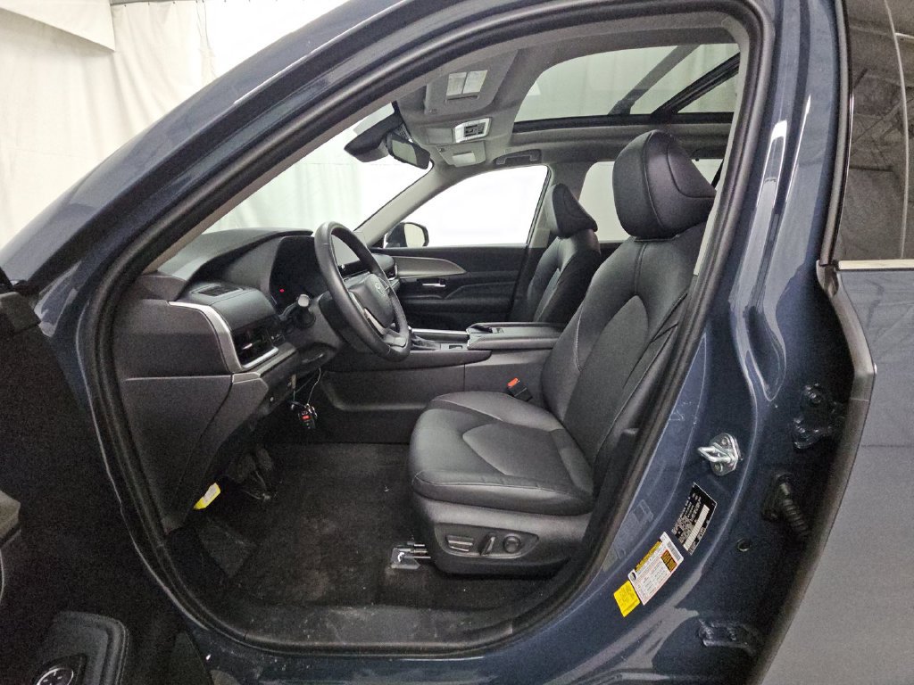 Used 2024 Toyota Grand Highlander AWD image 7