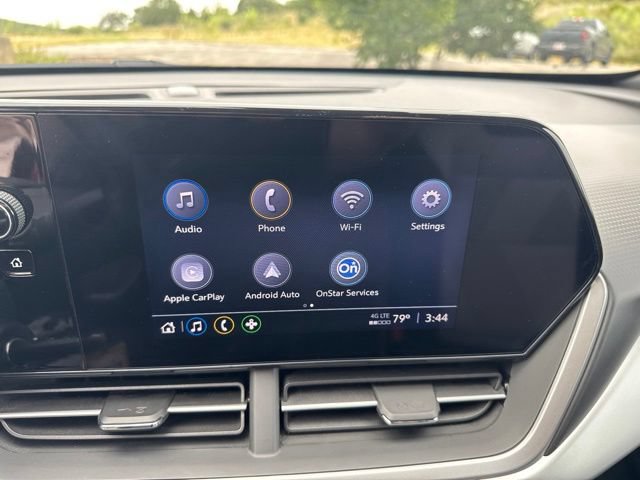 Certified 2025 Chevrolet Trax RS w/ Sunroof Package FWD image 24