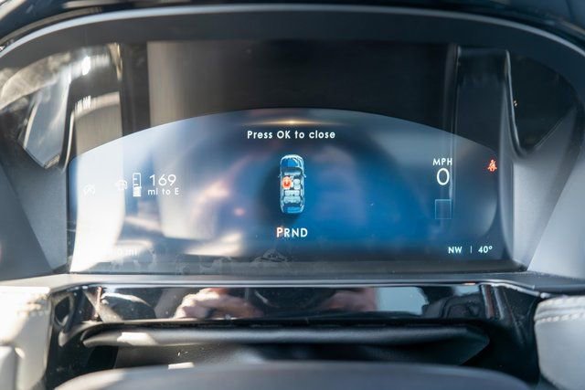 Used 2025 Lincoln Corsair Reserve w/ Jet Appearance Package image 24