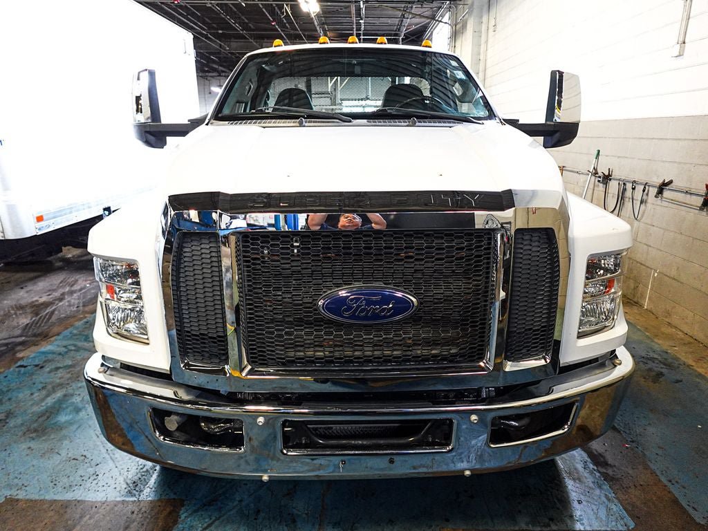 Used 2019 Ford F750 2WD Regular Cab Super Duty image 2