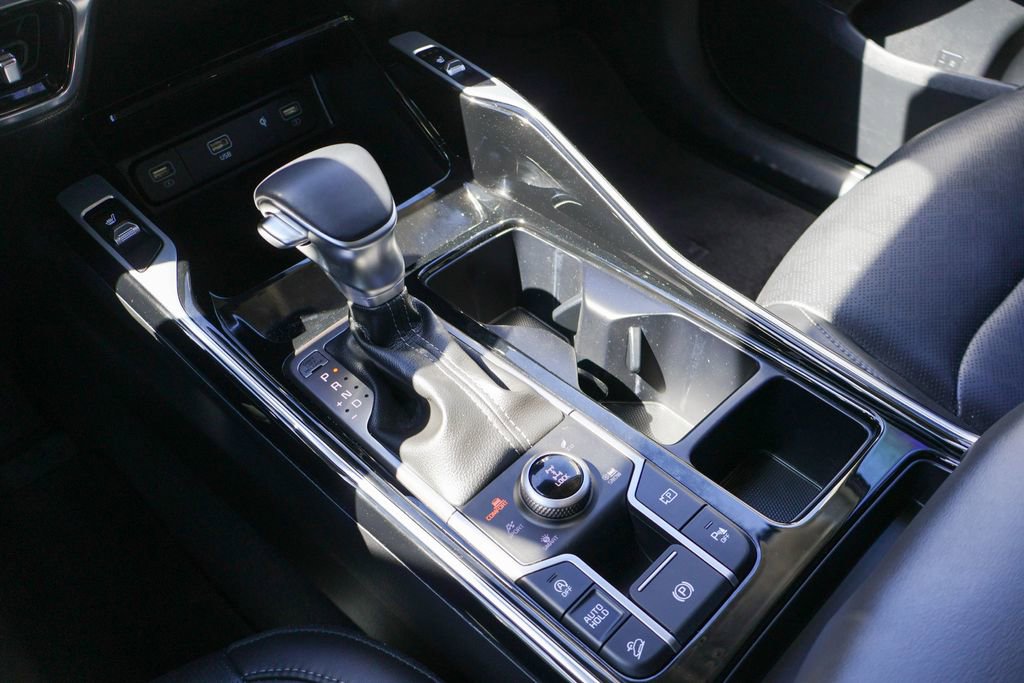 Used 2023 Kia Sorento SX image 18