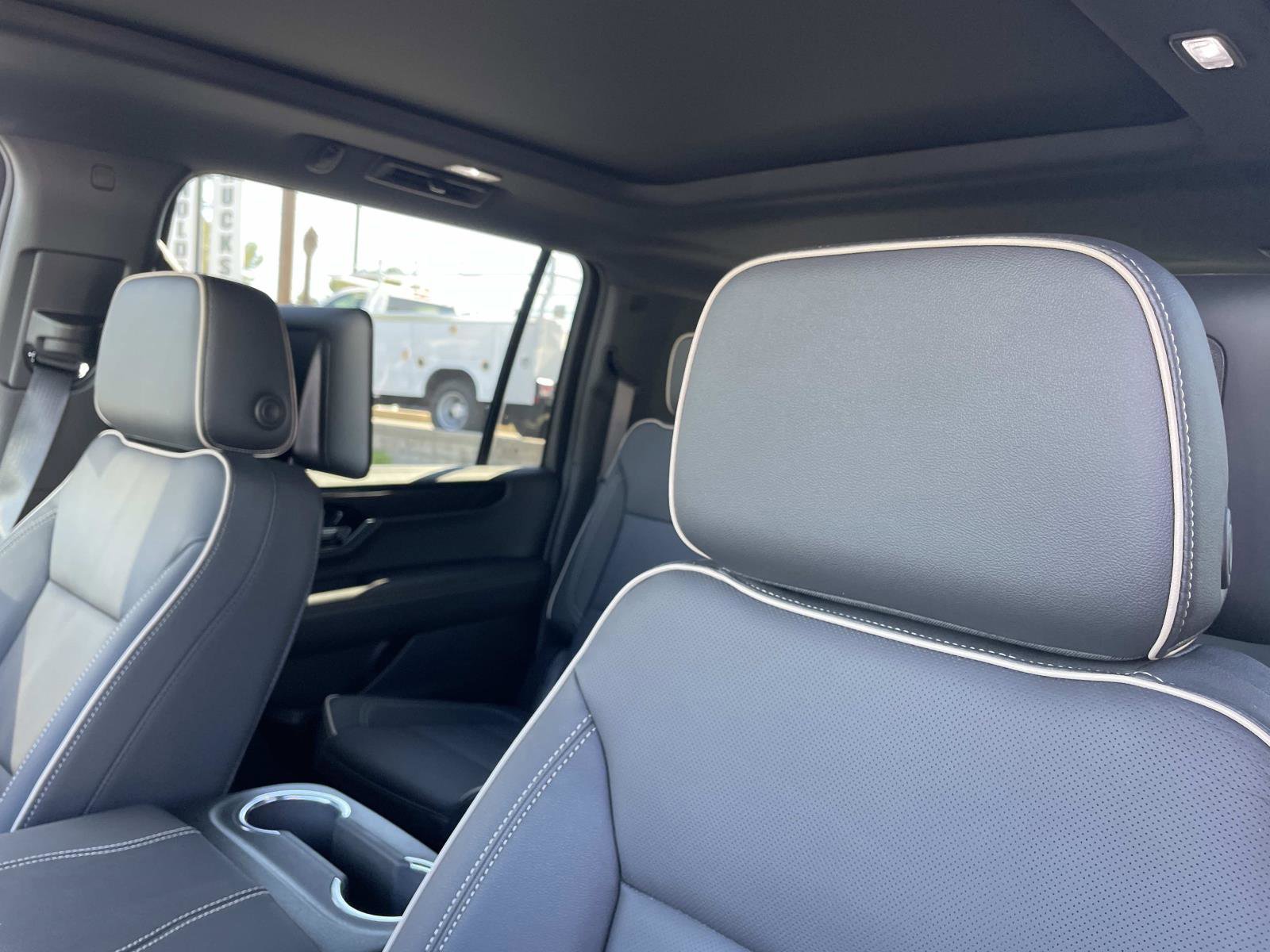 New 2026 GMC Yukon XL Elevation w/ Elevation Premium Package image 22