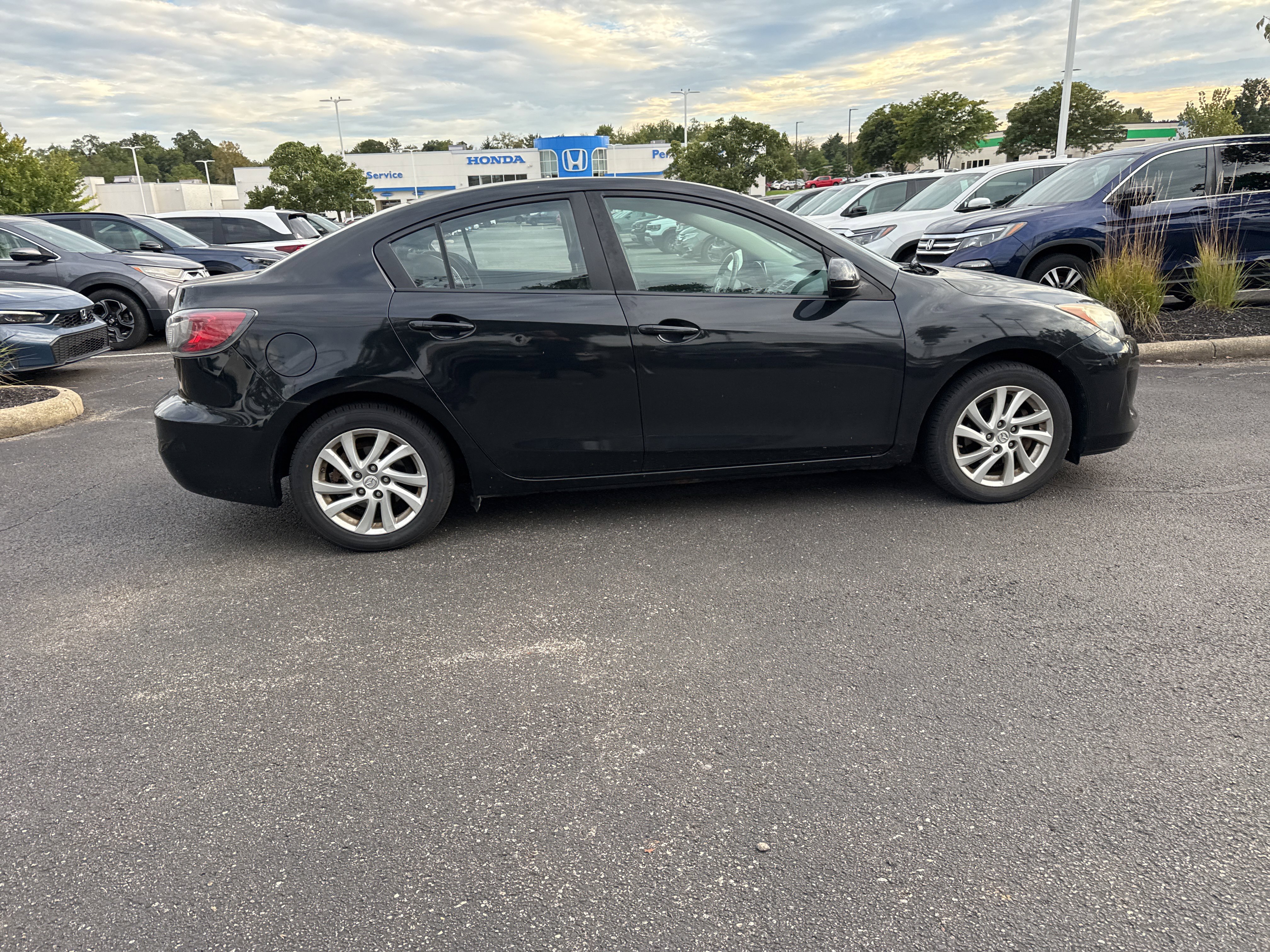 Used 2012 MAZDA MAZDA3 i Touring FWD image 18