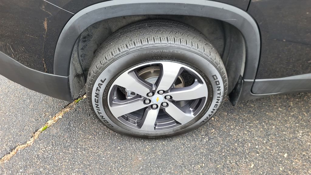 Used 2023 Chevrolet Traverse LT w/ LT Premium Package image 13