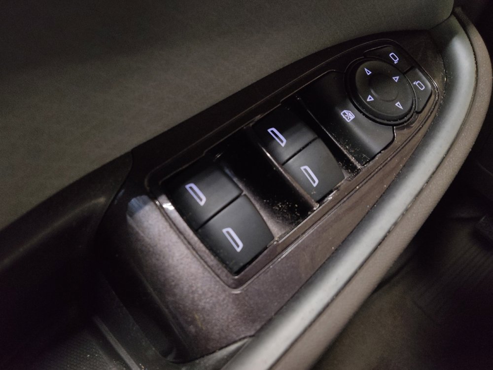 Used 2016 Chevrolet Malibu L image 27