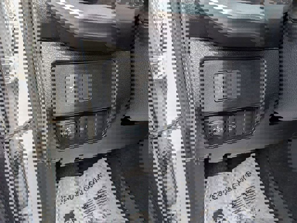 Used 2020 Toyota Tacoma SR5 image 16