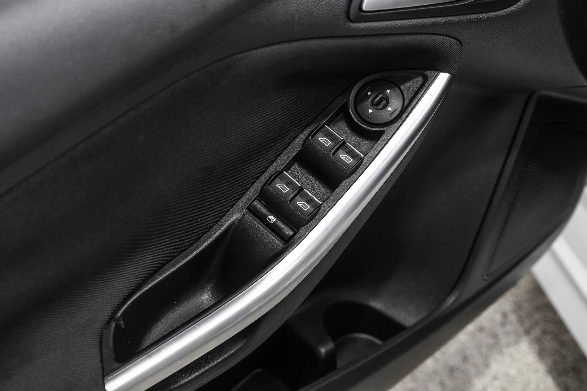 Used 2017 Ford Focus ST FWD image 42