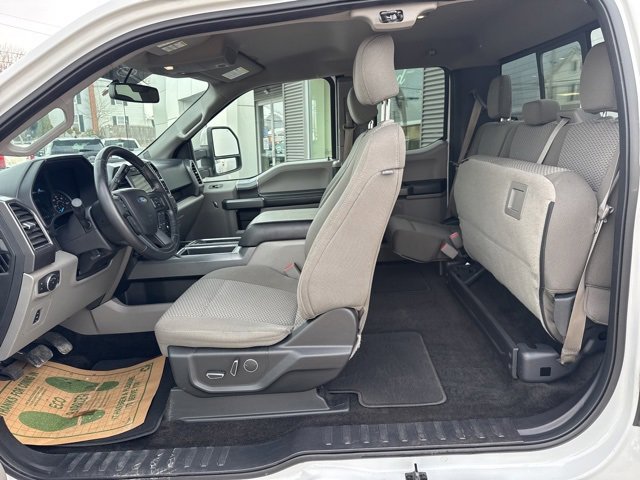 Used 2017 Ford F150 XLT w/ Equipment Group 302A Luxury image 43