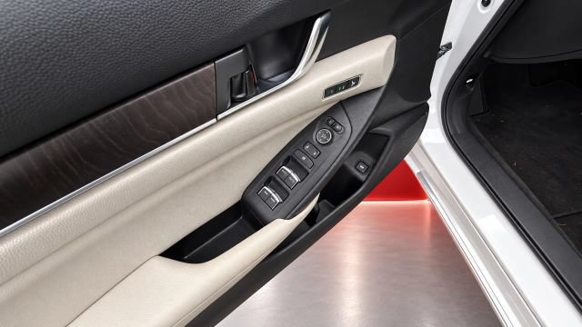Used 2019 Honda Accord Touring image 29
