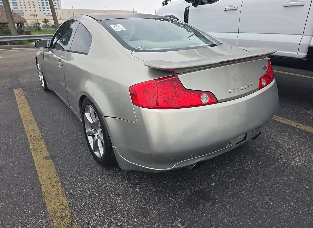 Used 2003 INFINITI G35 Coupe w/ Premium Pkg RWD image 3