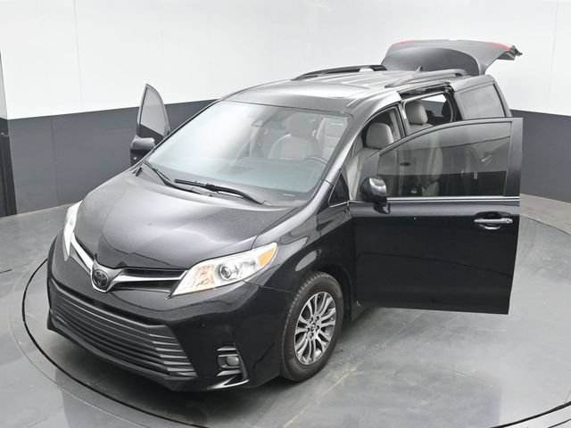 Used 2020 Toyota Sienna XLE FWD image 51