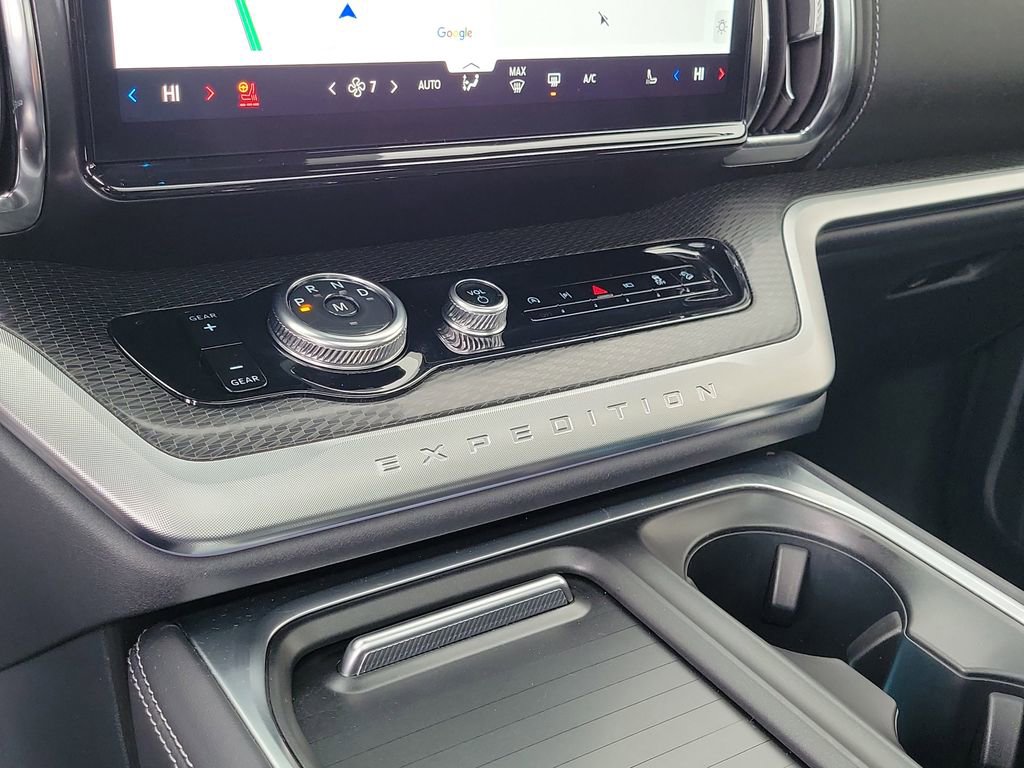 New 2025 Ford Expedition Max Platinum w/ Stealth Performance Package image 28