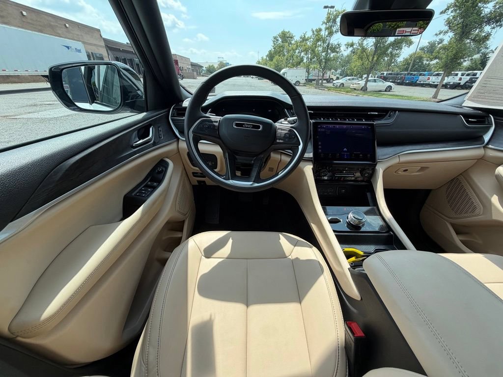 Certified 2025 Jeep Grand Cherokee L Limited AWD/4WD image 20
