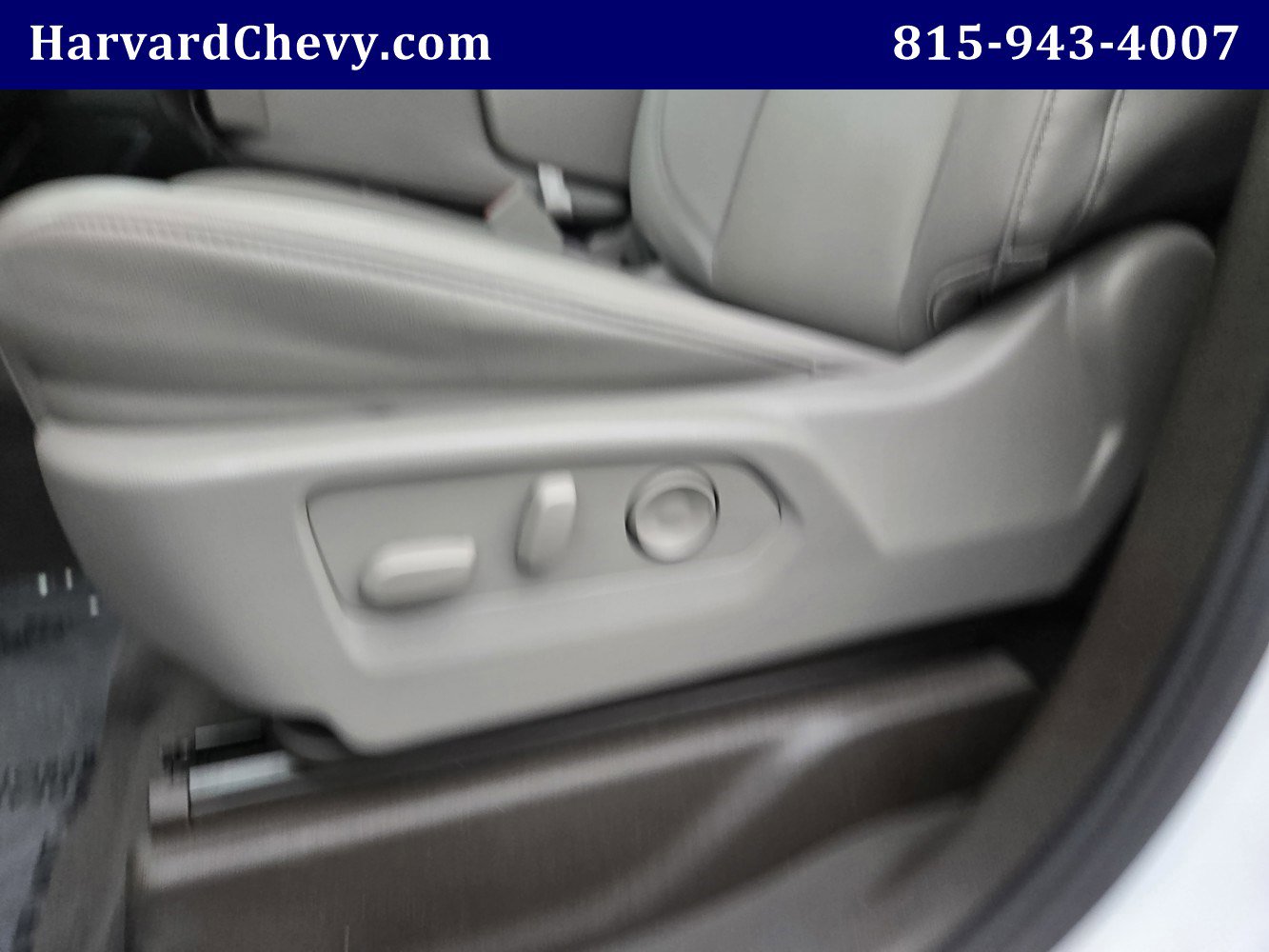 Used 2024 GMC Sierra 3500 SLT w/ Snow Plow Prep/Camper Package image 27