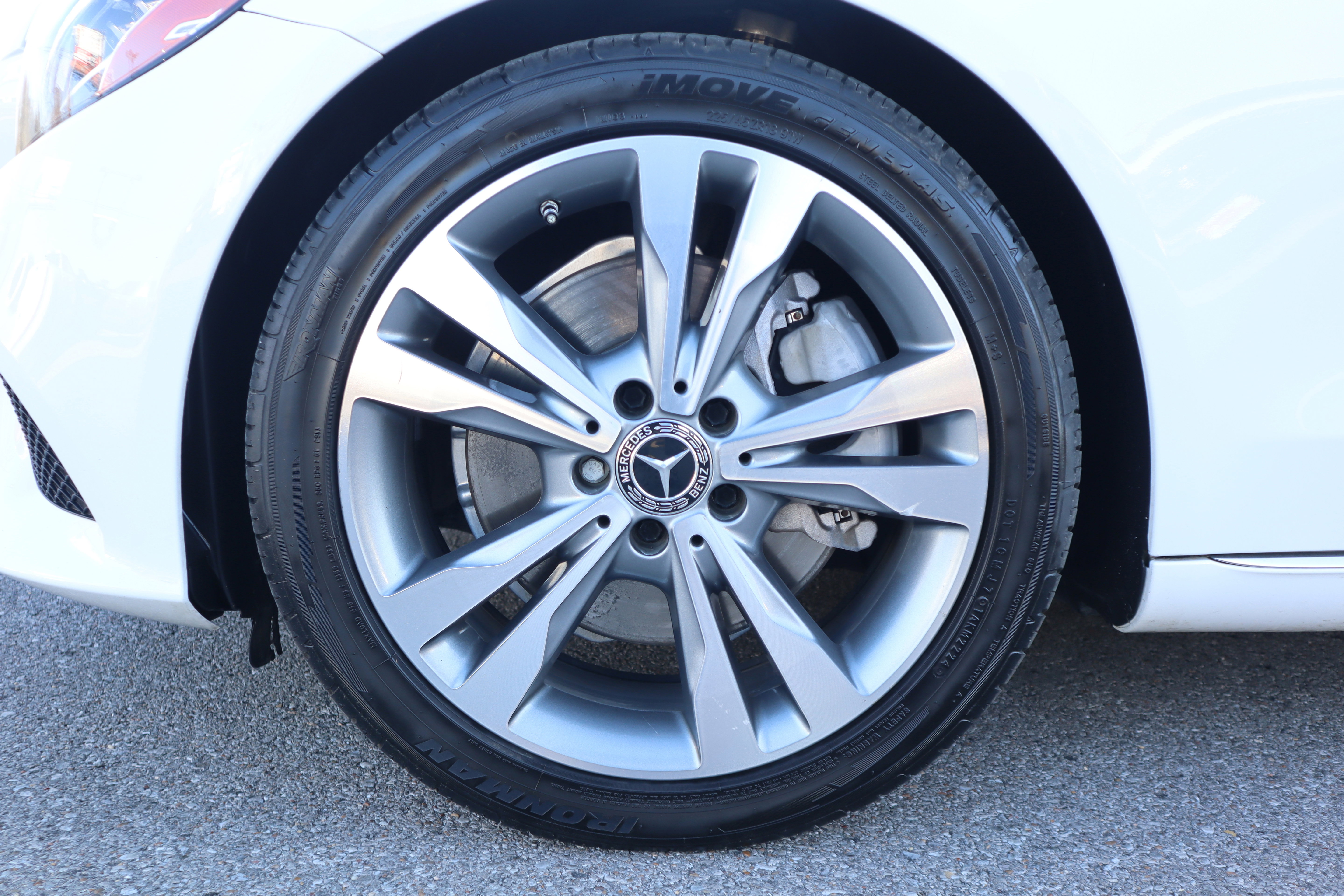 Used 2019 Mercedes-Benz C 300 Sedan image 11