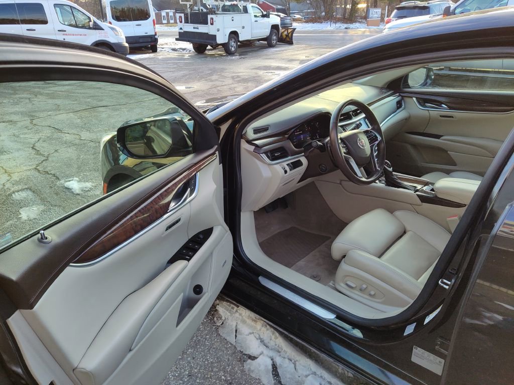 Used 2014 Cadillac XTS Luxury w/ Driver Awareness Package image 12