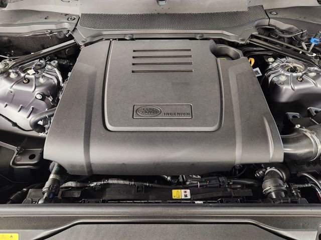 New 2026 Land Rover Discovery S AWD/4WD image 32