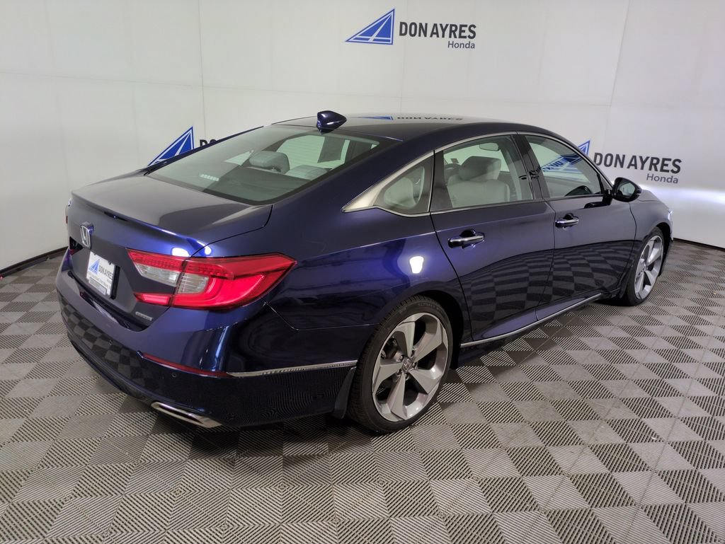 Used 2018 Honda Accord Touring image 5